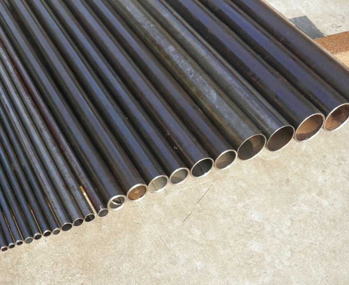 各（gè）種規（guī）格（gé）焊管